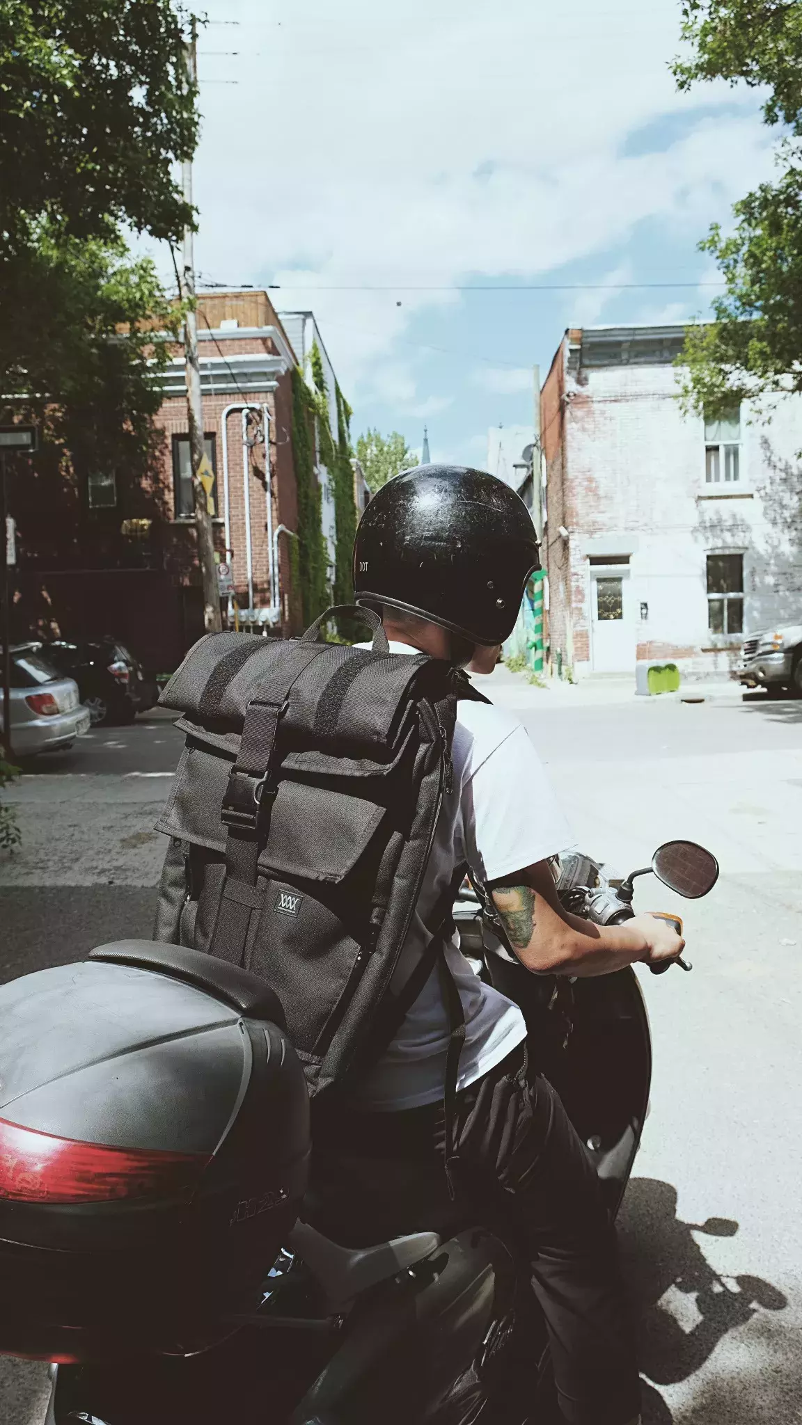 In Review: Mission Workshop the Vandal - Expandable Backpack